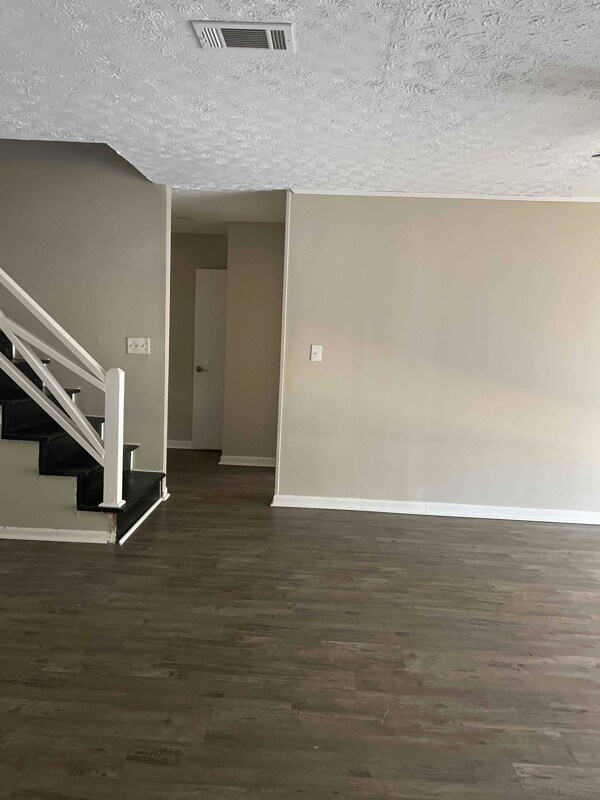 Building Photo - 8157 Lake View Terrace