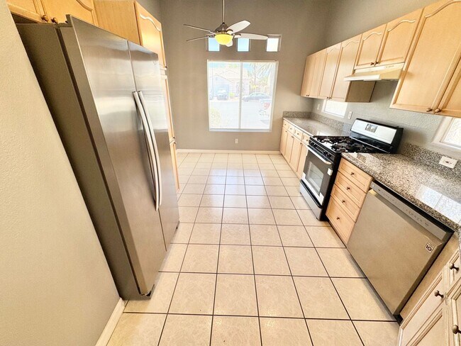 Building Photo - Spacious Home with Covered Patio & 2-Car Garage