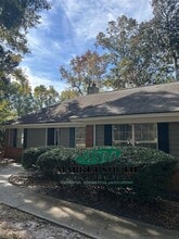 Building Photo - 5 Sandle Cove