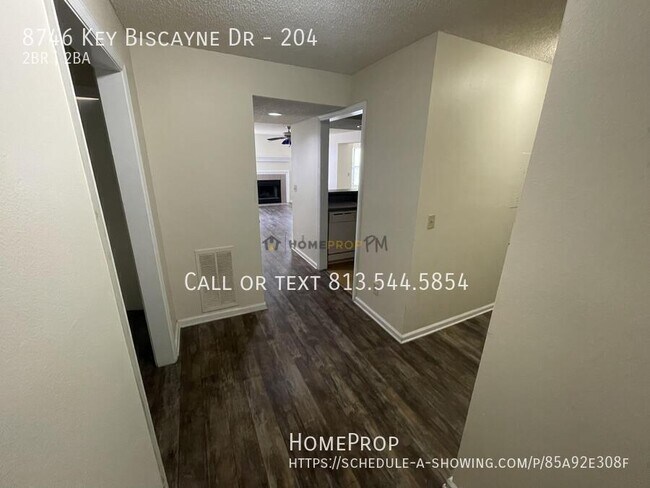 Foto del edificio - 8746 Key Biscayne Dr