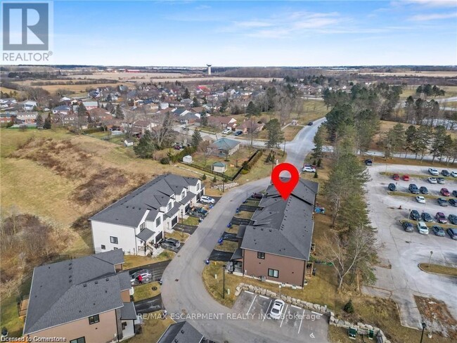 Building Photo - 5 Trailside Dr