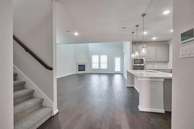 Building Photo - 28011 Clapton Path