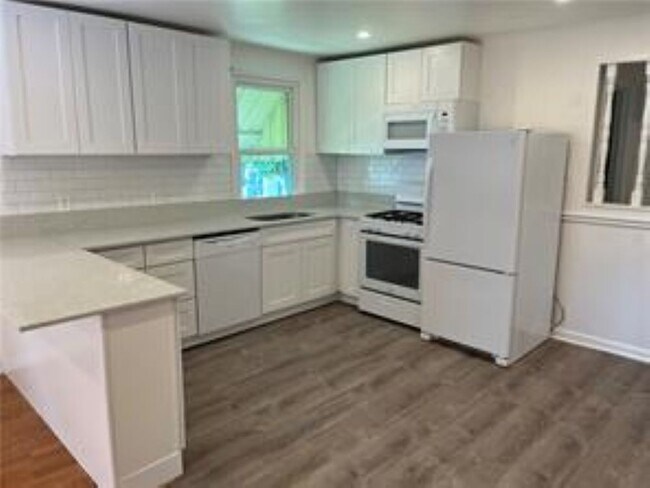 Cocina - 620 Metairie Lawn Dr