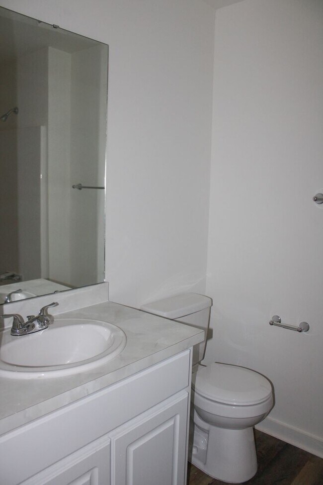 Foto del edificio - 2825 Lancaster Rd NW