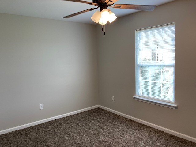 Building Photo - 127 Clifton Brown Ln
