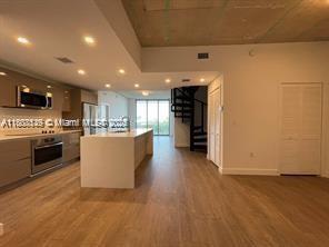 Foto del edificio - 13800 Highland Dr