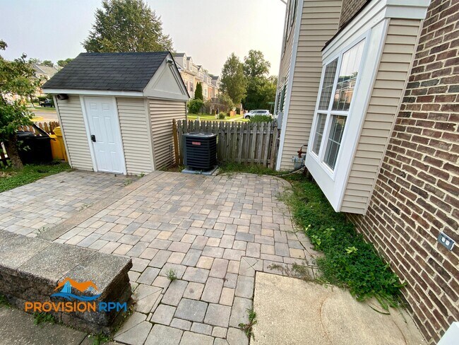 Foto del edificio - 8717 Autumn Ridge Ct