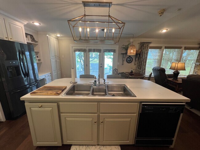 Foto del edificio - 243 Kate Dr