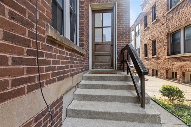 Building Photo - 1335 Central Ave