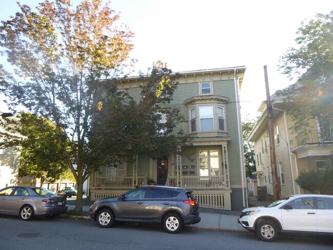 Building Photo - 97 Governor St
