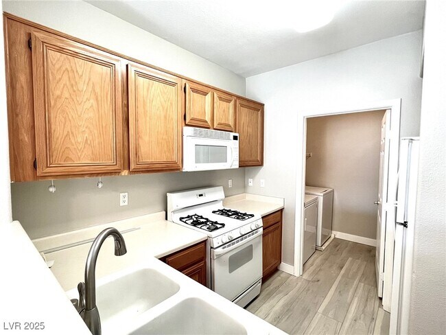 Foto del edificio - 7135 S Durango Dr