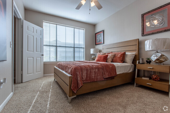 Paramount at Kingwood Apartments - Kingwood, TX | Apartments.com