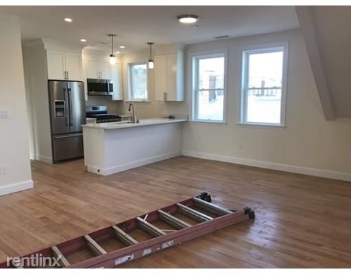 Foto del edificio - 3 br, 2.5 bath  - 925 Massachusetts Ave # 6