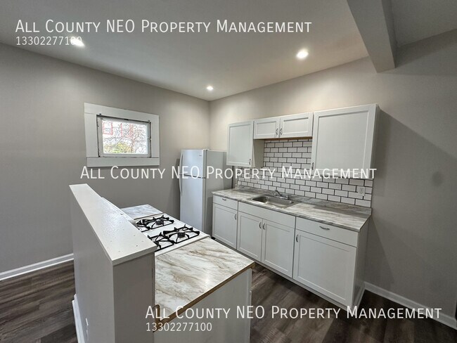 Building Photo - 12521 Plover St