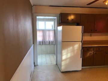 Kitchen - 304 Malone Lane