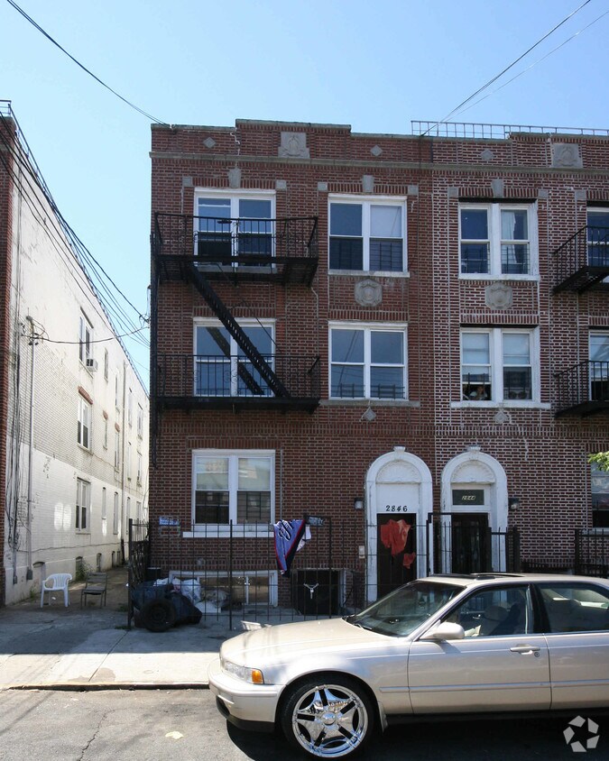 Primary Photo - 2846 W 36th St