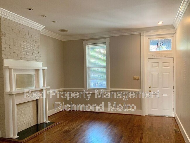 Foto del edificio - 301 S Laurel St