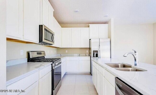 Foto del edificio - 87 Fellbrook Dr