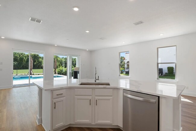 Foto del edificio - Luxurious Pool Home in Reunion Resort | Golf, Water Park & Disney Nearby!