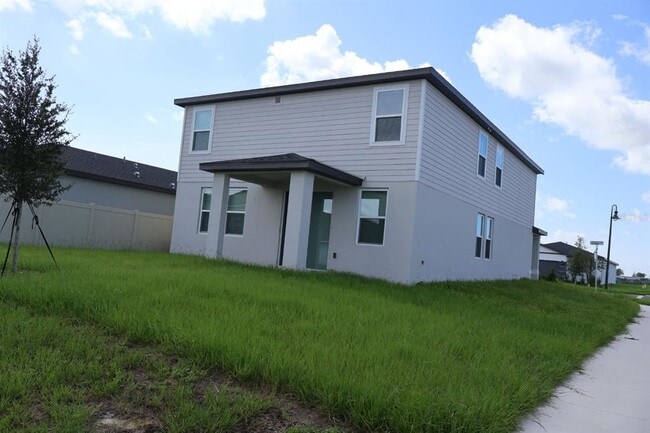 Building Photo - 5501 Clove Row