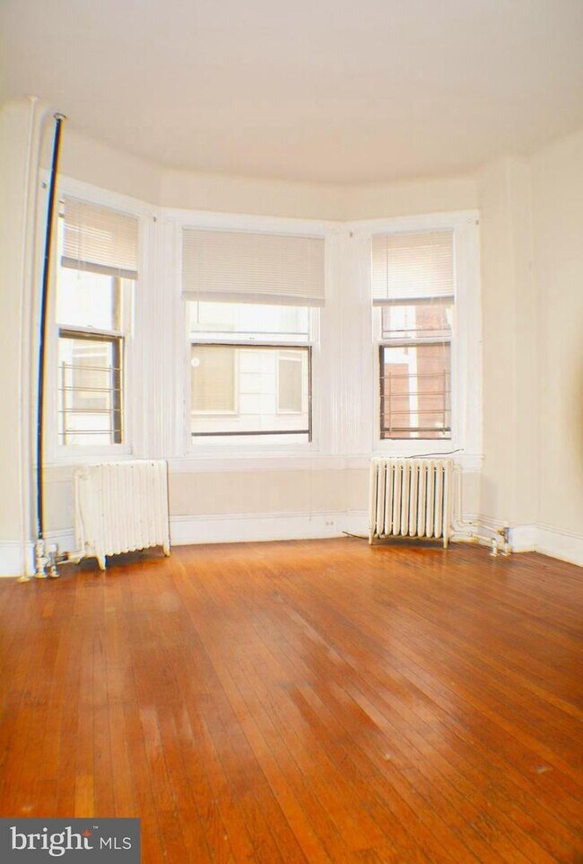 Foto del edificio - 247 Hansberry St
