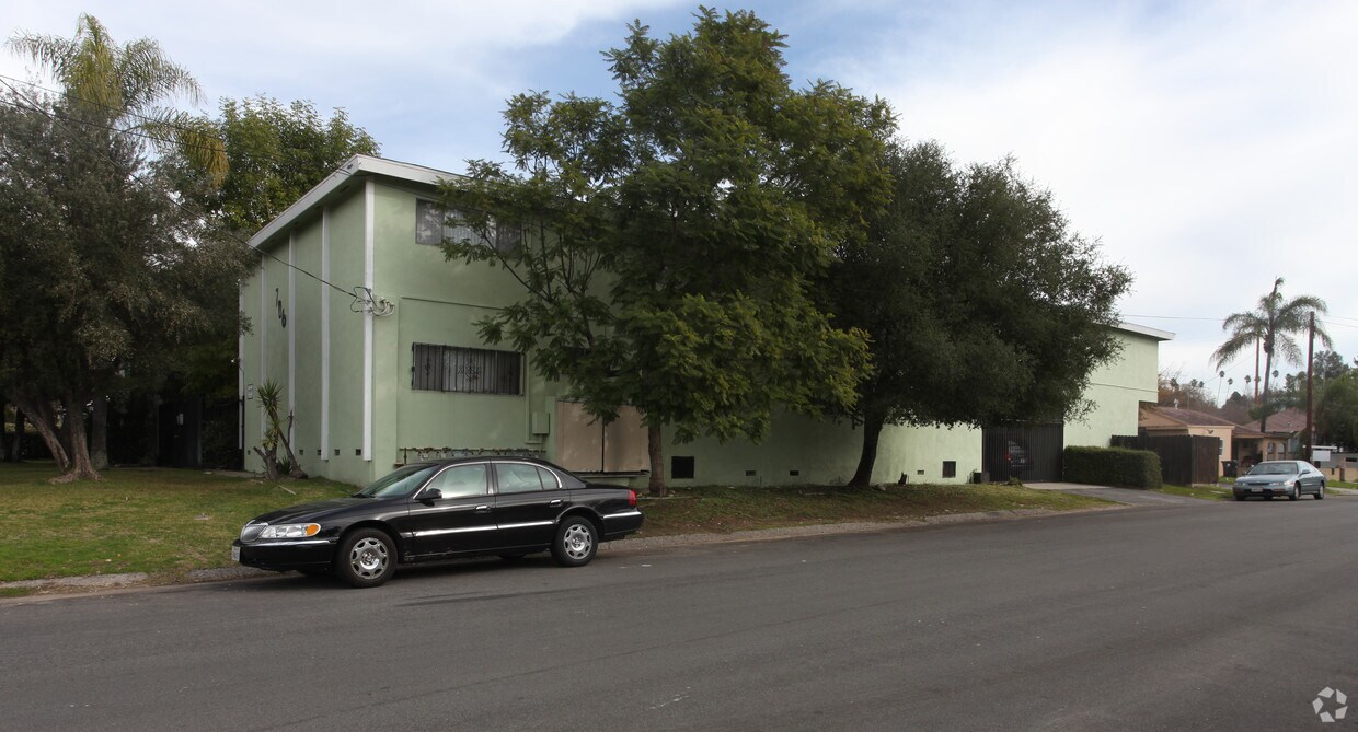 Primary Photo - 700-706 Chestnut Ave