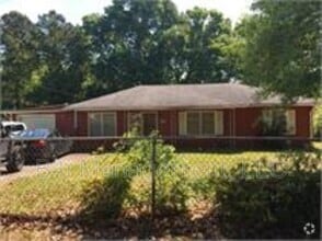 Building Photo - 1108 George Cir