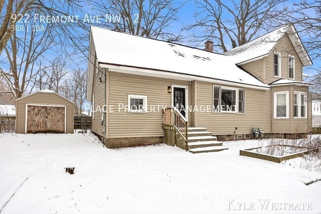 Foto del edificio - 922 Fremont Ave NW