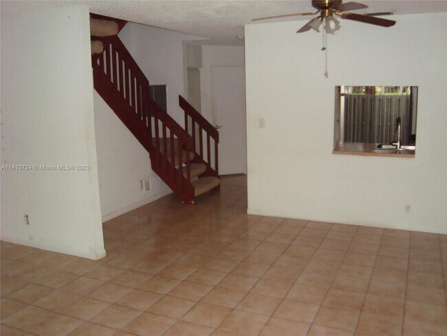 Foto del edificio - 3313 Carambola Cir S
