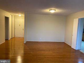 Foto del edificio - 8370 Greensboro Dr