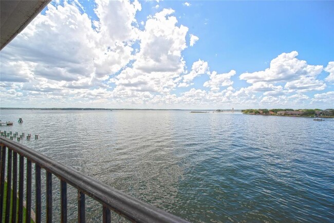 Foto del edificio - 7037 Kingston Cove Ln