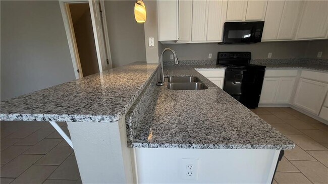 Building Photo - 2106 Azlin Pl