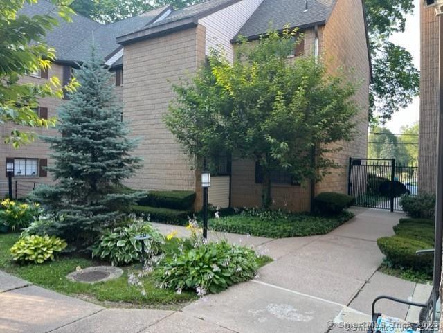 Primary Photo - 181 Loomis Dr