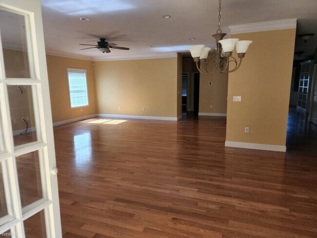 Building Photo - 5 br, 3 bath House - 92 Cherrywood Drive