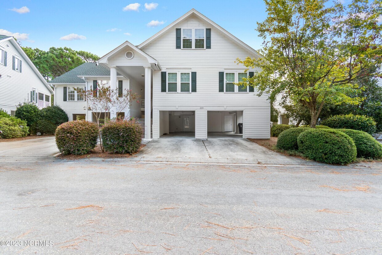 Primary Photo - 3159 Lakeside Commons Dr SE