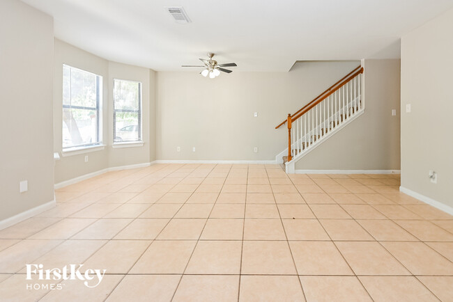 Building Photo - 2923 La Estancia Lane