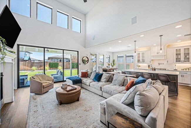 Building Photo - 8116 Hubble Walk