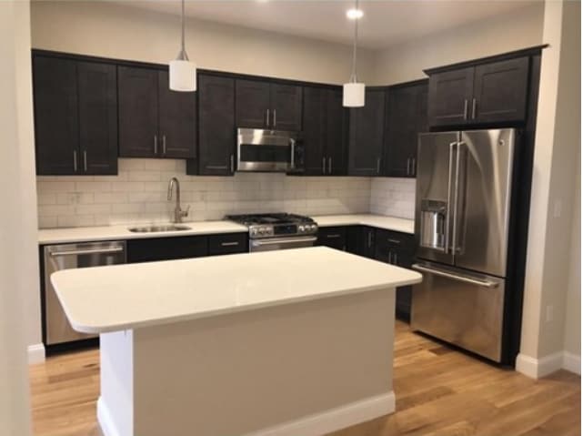 Building Photo - 169 W Broadway