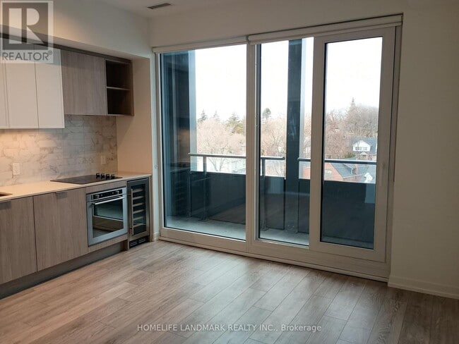 Building Photo - 2020 Bathurst St