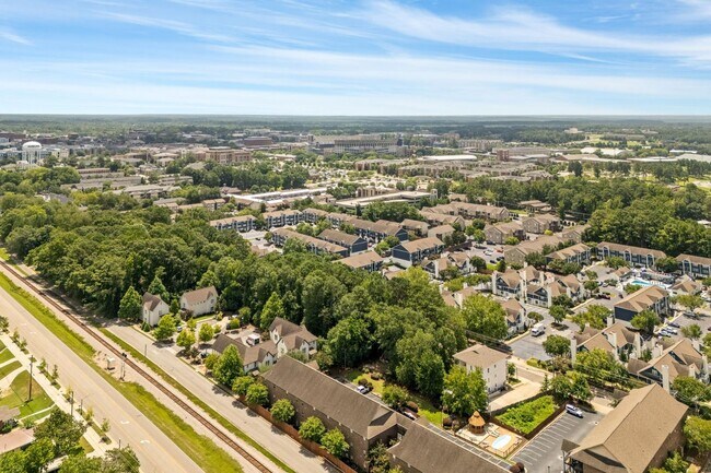 Photo - 836 W Glenn Ave Apartment