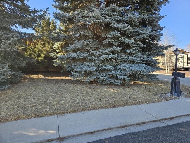 Building Photo - 2425 Emery St