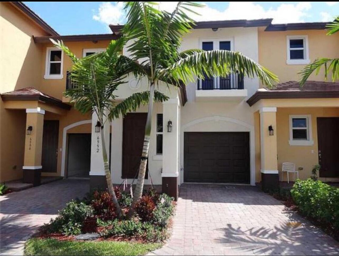 Foto principal - 6996 Long Pine Cir
