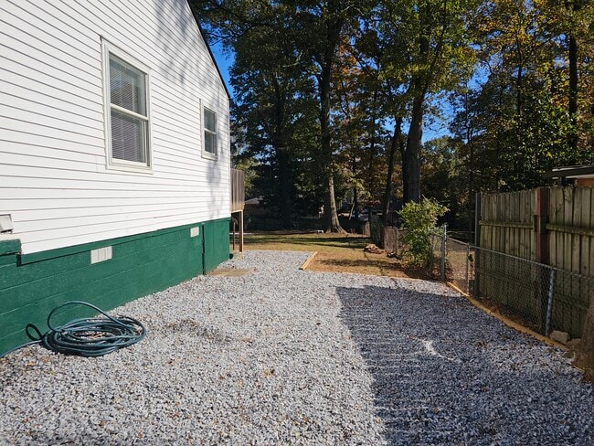 Building Photo - 1780 Crestridge Dr SE