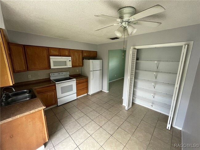 Building Photo - 7630 W Homosassa Trail