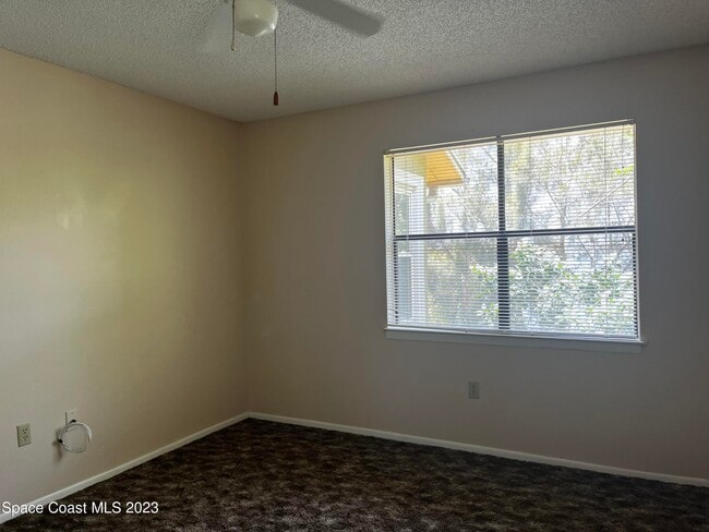 Building Photo - 225 S Tropical Trail