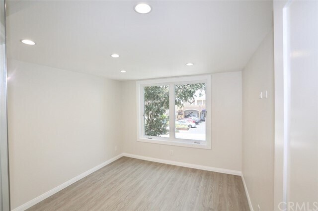Building Photo - 662 S Coast Hwy