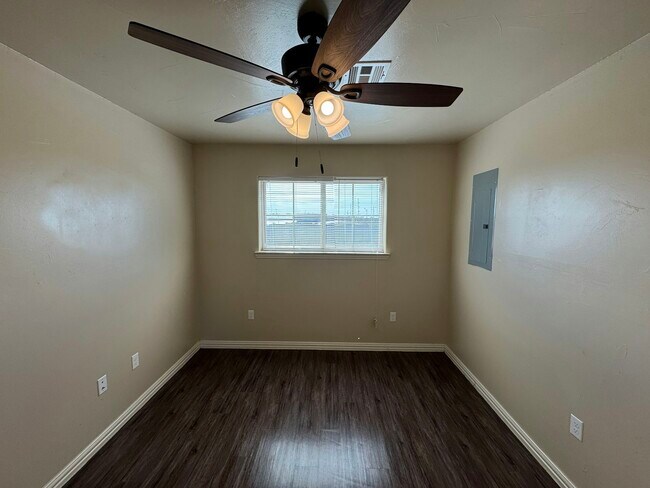 Foto del edificio - 9997 Deborah Ln