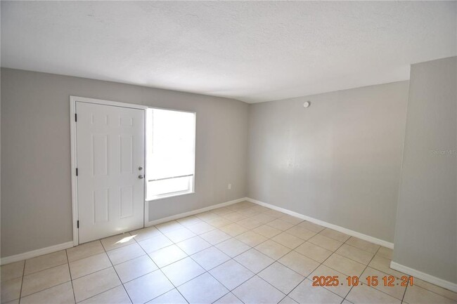 Foto del edificio - 9496 84th St