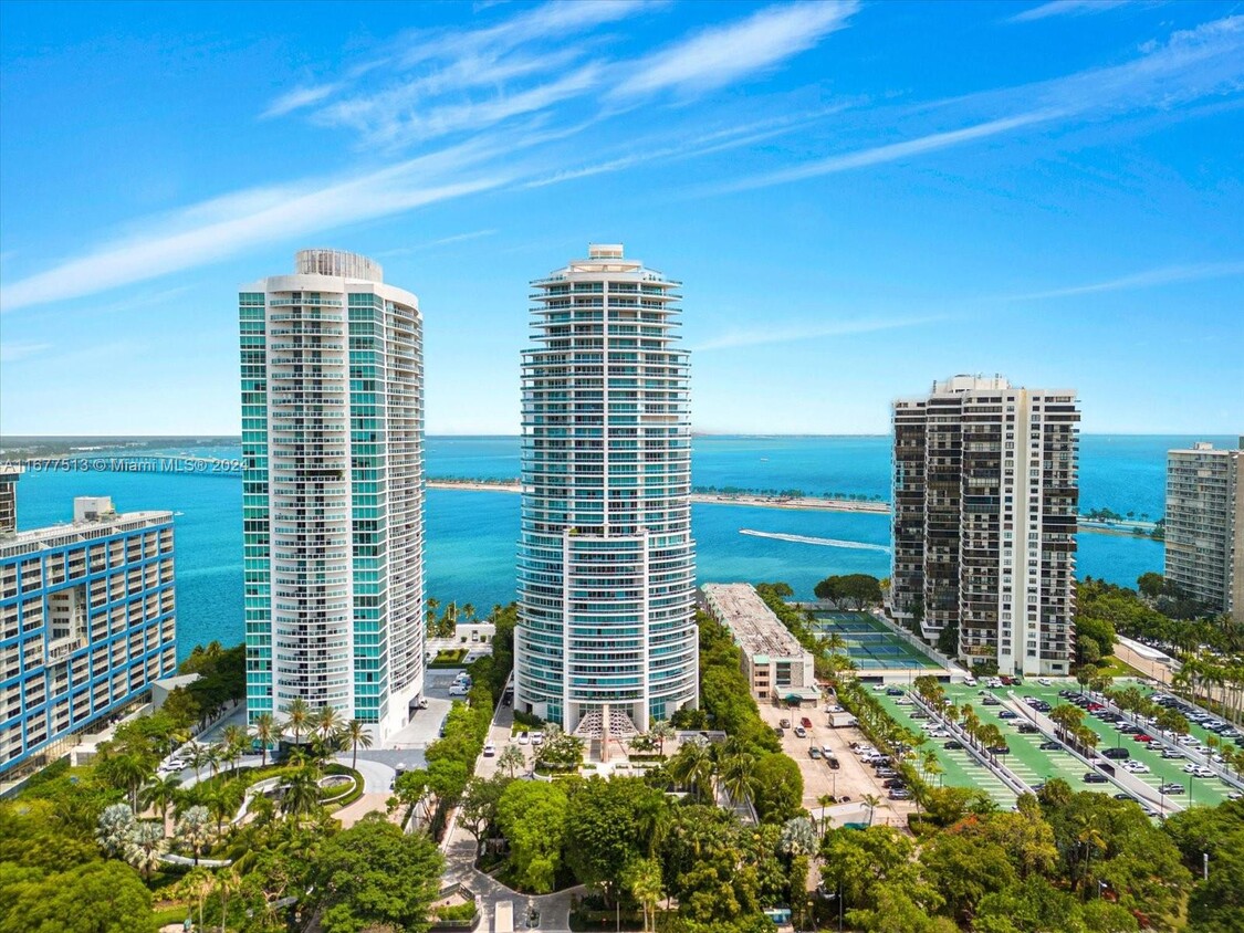 Foto principal - 2127 Brickell Ave