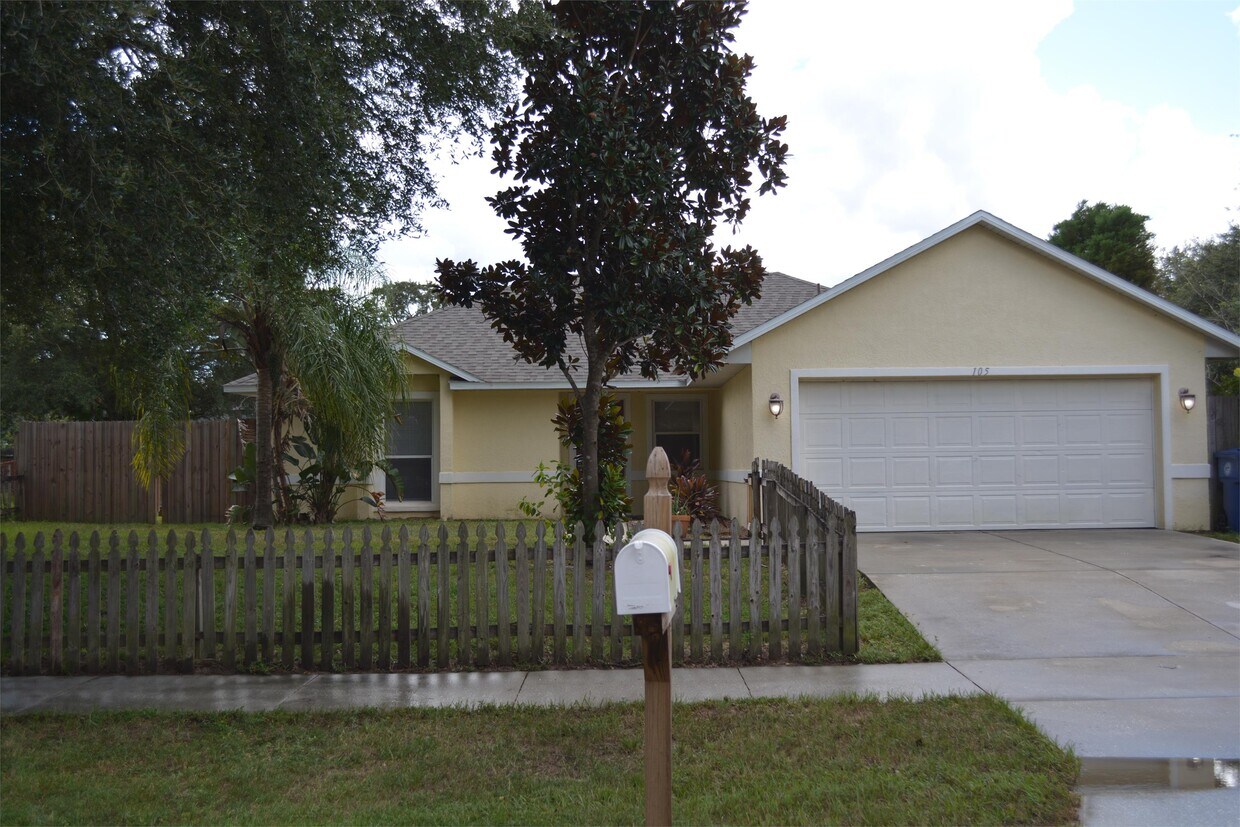 105 Meadowglen Ct, Minneola, FL 34715 House Rental in Minneola, FL